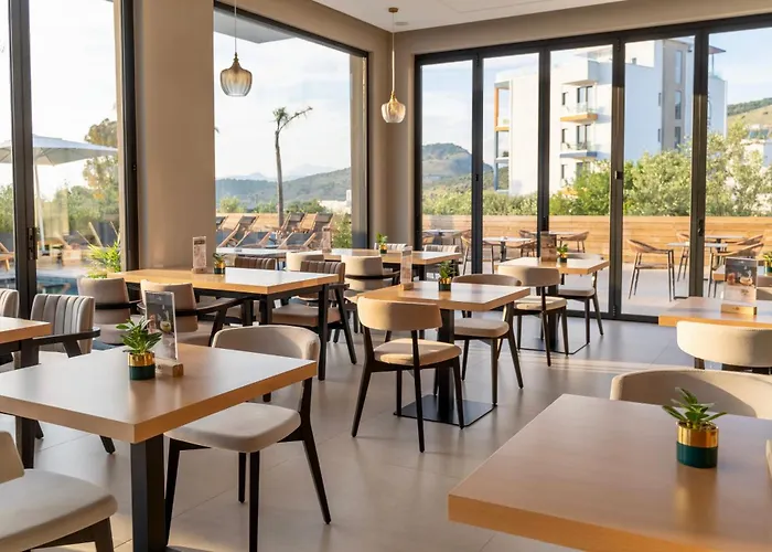 Monun Εξαμίλιο