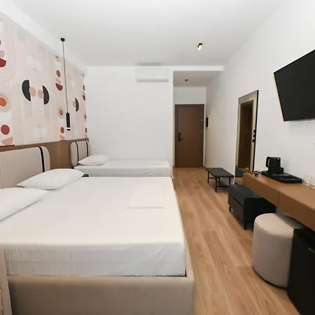 Monun Hotel Ksamil